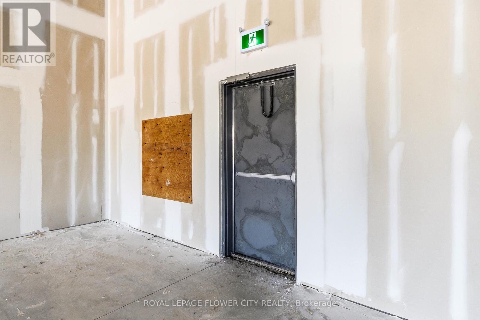 14 - 200 Montclair Drive, Woodstock (Woodstock - South), Ontario  N4S 9A2 - Photo 11 - X12784126