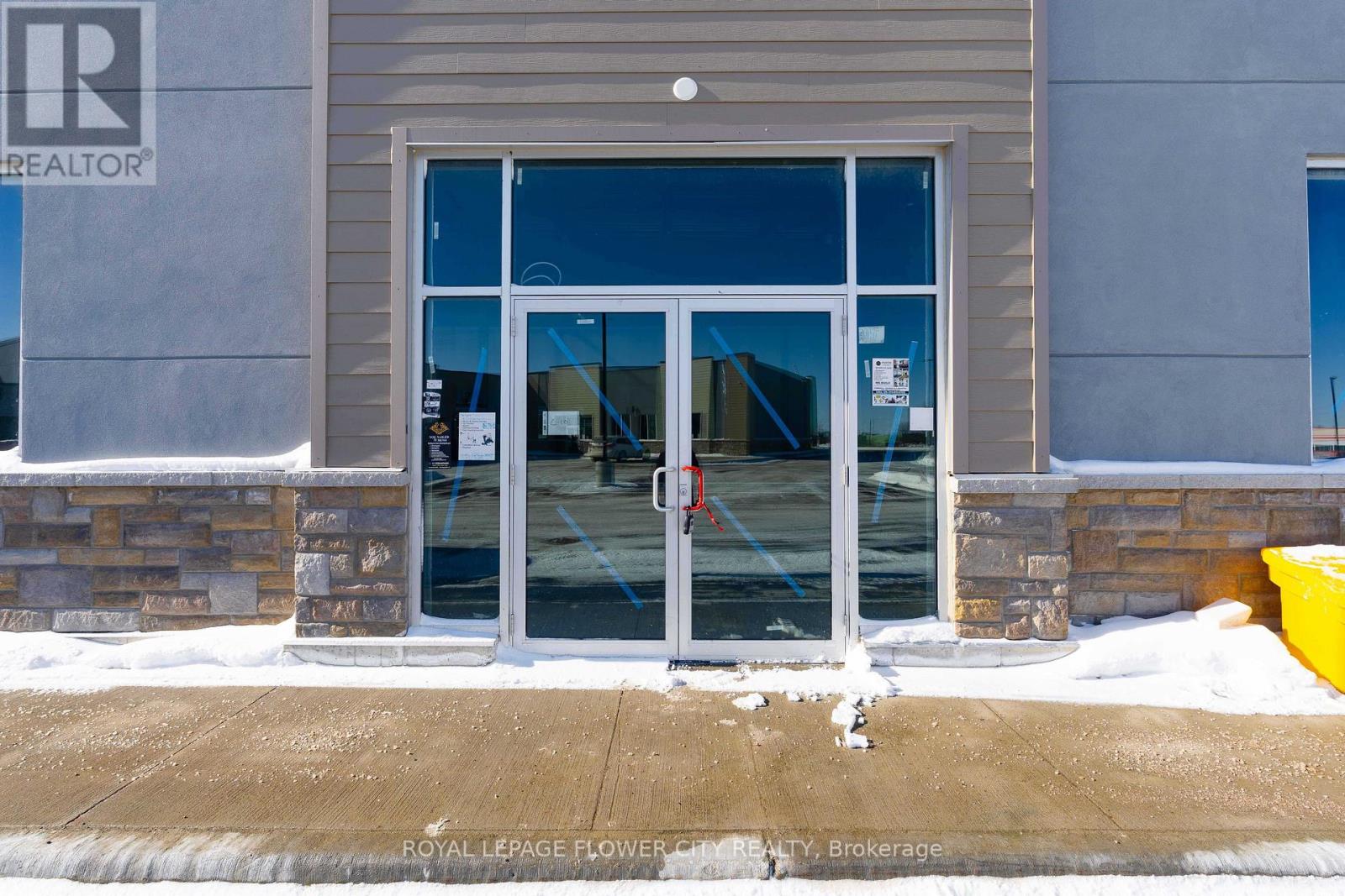 14 - 200 Montclair Drive, Woodstock (Woodstock - South), Ontario  N4S 9A2 - Photo 4 - X12784126