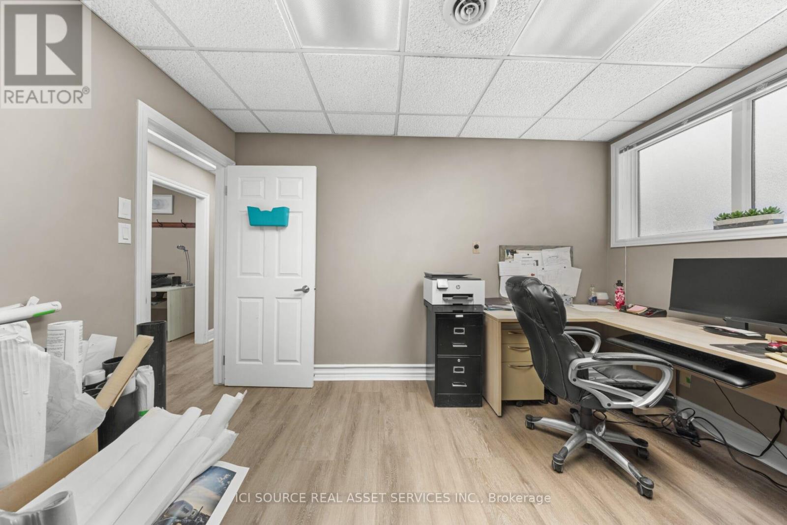 6 - 48 Wilson Street W, Perth, Ontario  K7H 2N4 - Photo 10 - X12784146