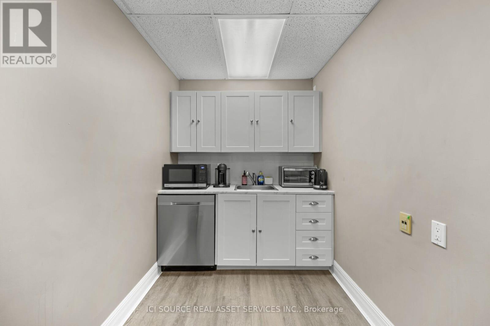 6 - 48 Wilson Street W, Perth, Ontario  K7H 2N4 - Photo 14 - X12784146