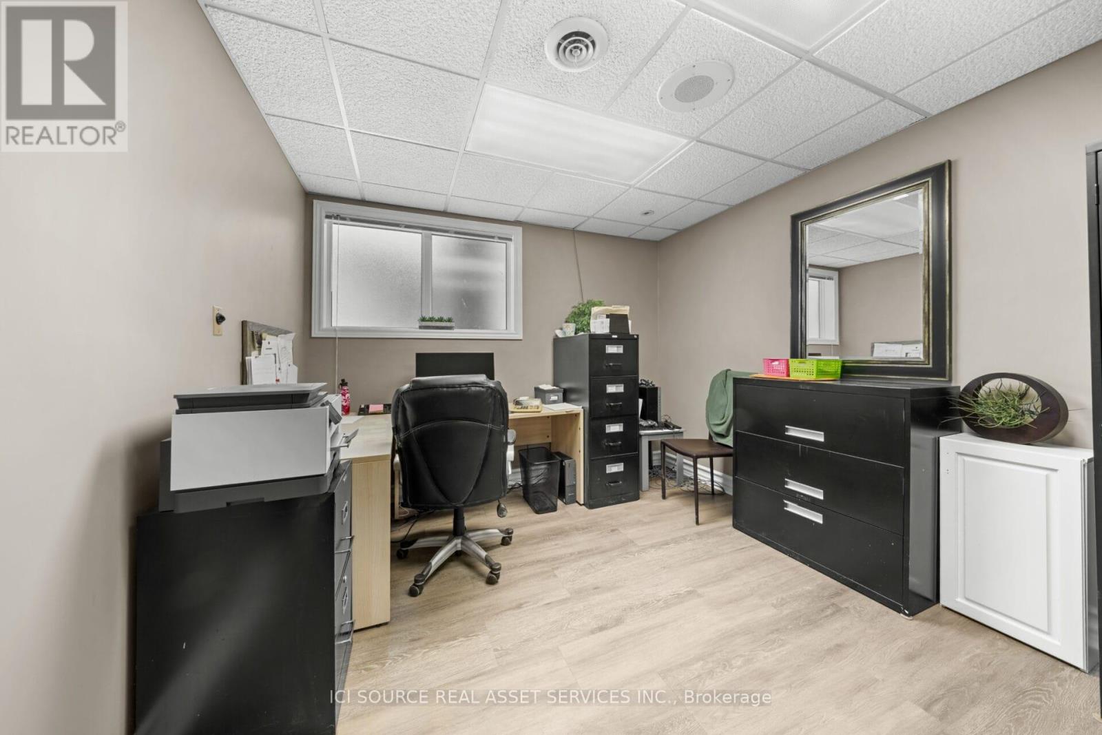 6 - 48 Wilson Street W, Perth, Ontario  K7H 2N4 - Photo 9 - X12784146