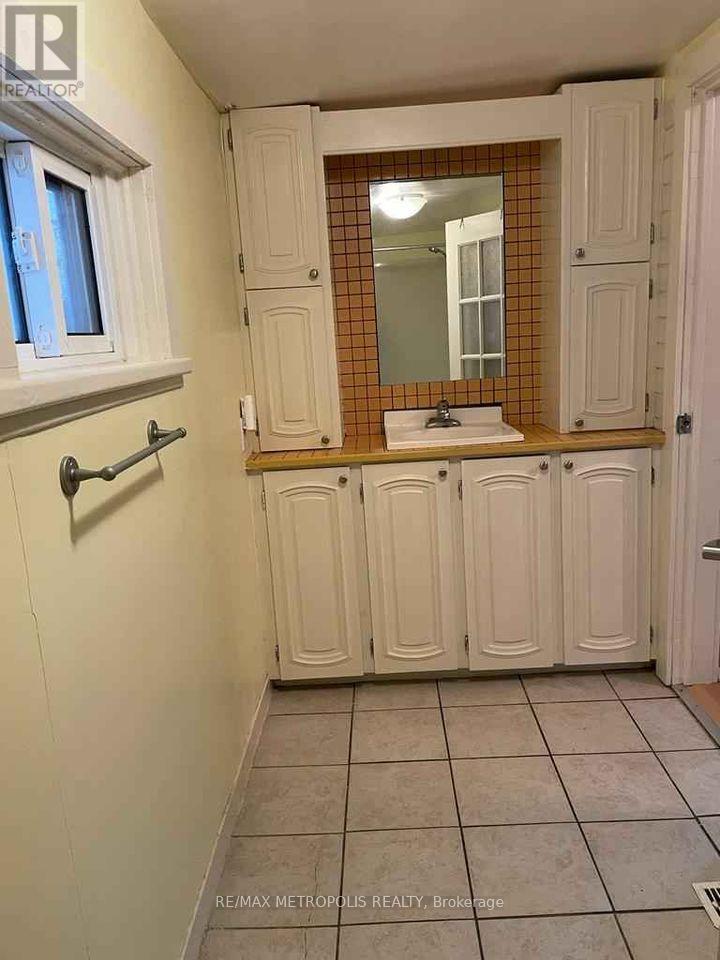 2 - 29 St Andrew Street, London North (North N), Ontario  N6H 1Z5 - Photo 2 - X12784284