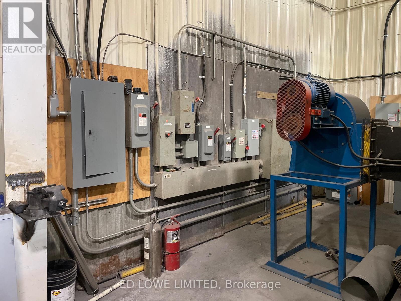 520 Ecclestone Drive, Bracebridge, Ontario  P1L 1R2 - Photo 19 - X12784288