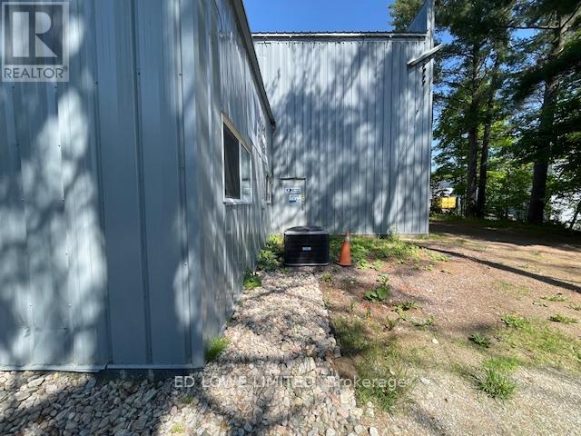 520 Ecclestone Drive, Bracebridge, Ontario  P1L 1R2 - Photo 4 - X12784288