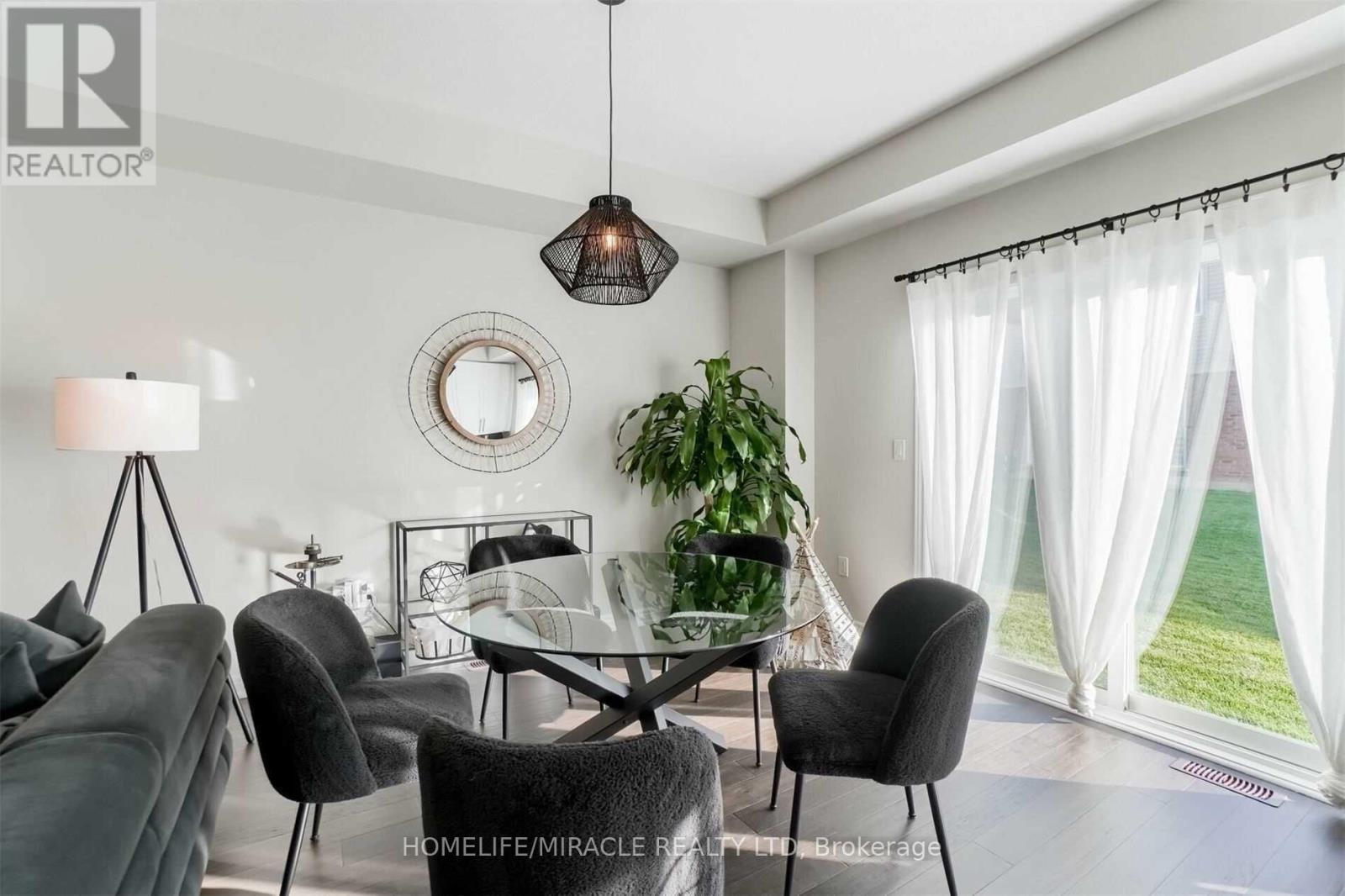 90 Bobolink Road E, Hamilton (Bruleville), Ontario  L9A 0C5 - Photo 6 - X12784326