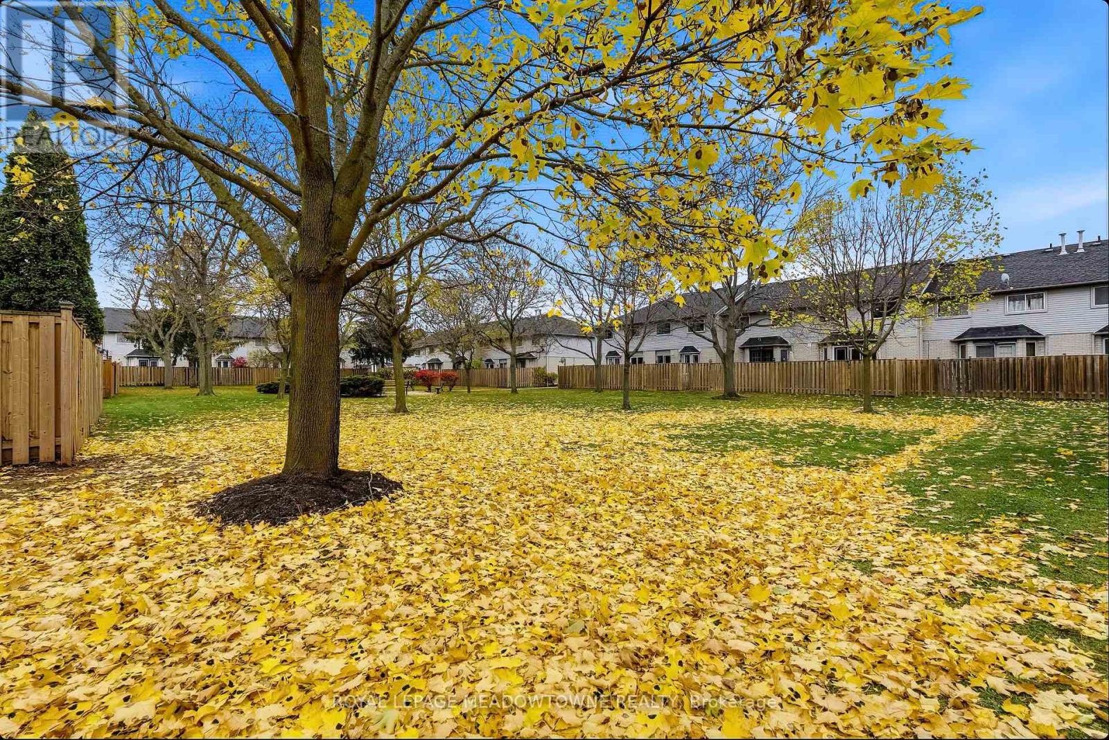 44 - 1 Royalwood Court, Hamilton, Ontario  L8E 4Y3 - Photo 43 - X12784332