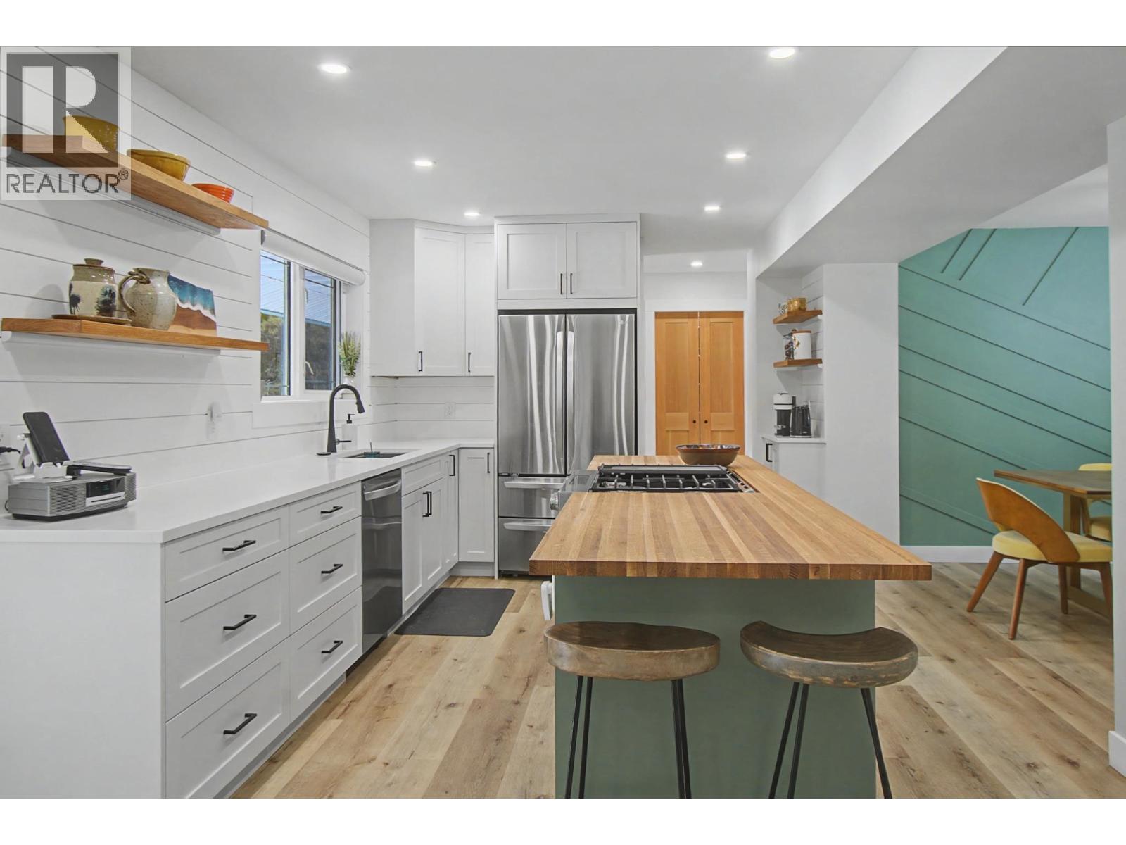 11845 Russell Road, Prince George, British Columbia  V2N 5A7 - Photo 3 - R3089422