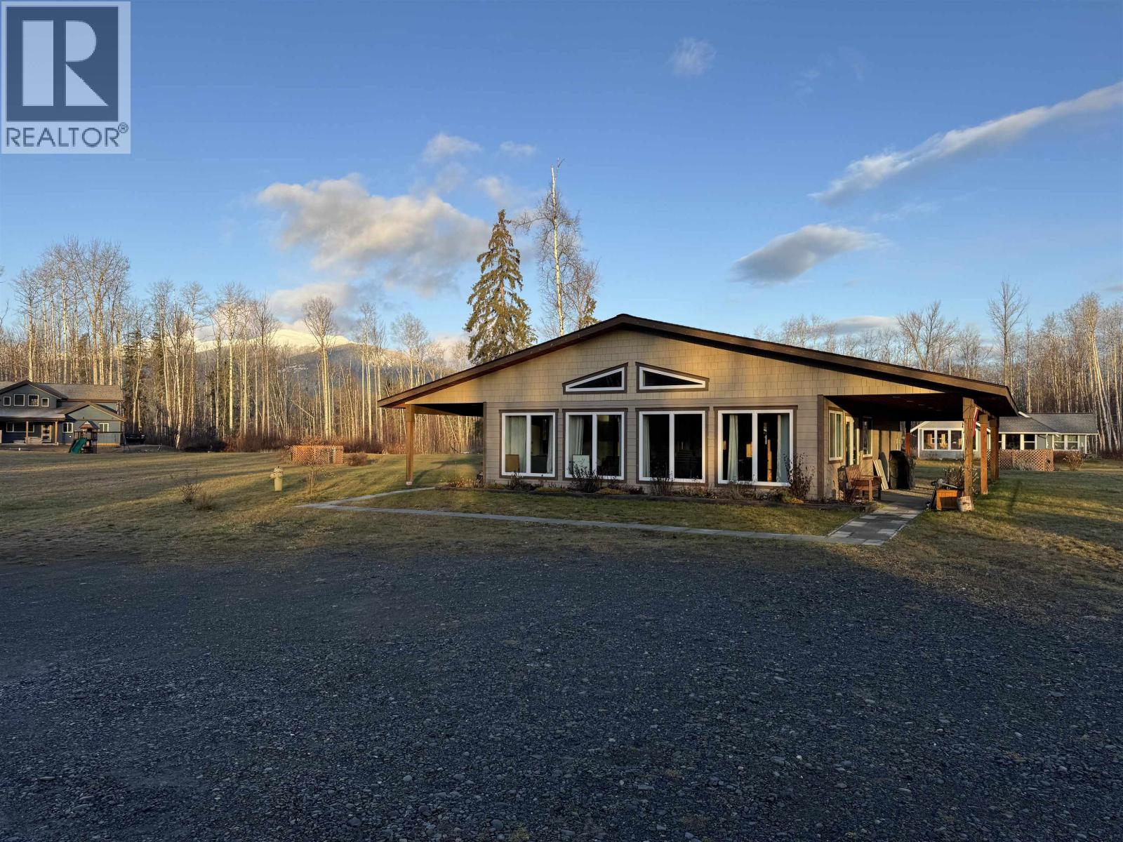 2 5115 Swannell Drive, Hazelton, British Columbia  V0J 1Y1 - Photo 9 - R3089418