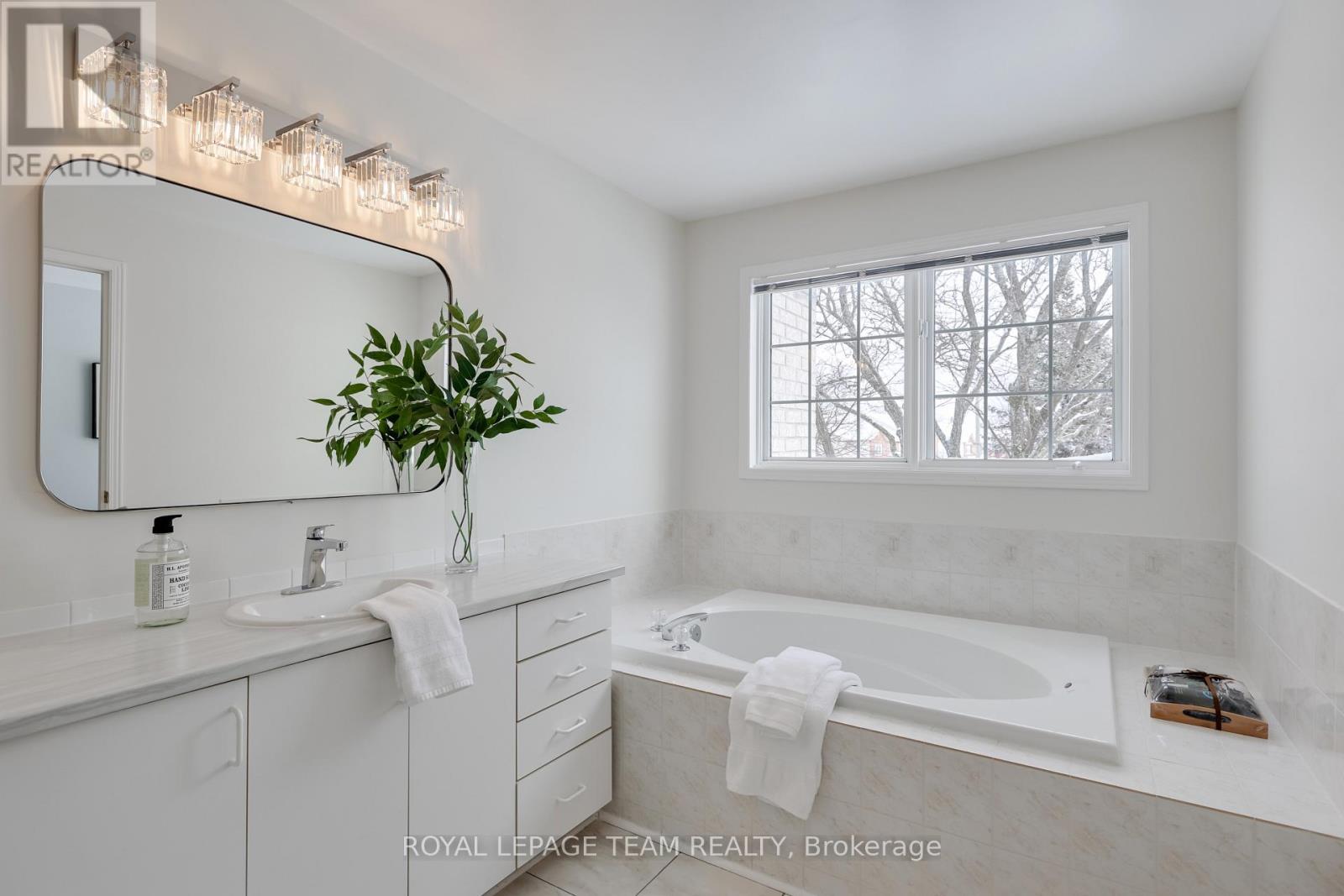 7 Manorgate Place, Ottawa, Ontario  K2G 6L3 - Photo 31 - X12783934