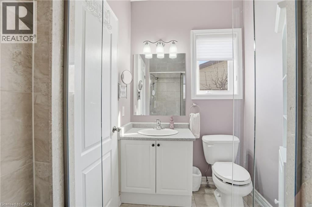 11 Sidare Court, Grimsby, Ontario  L3M 4E8 - Photo 12 - 40802086