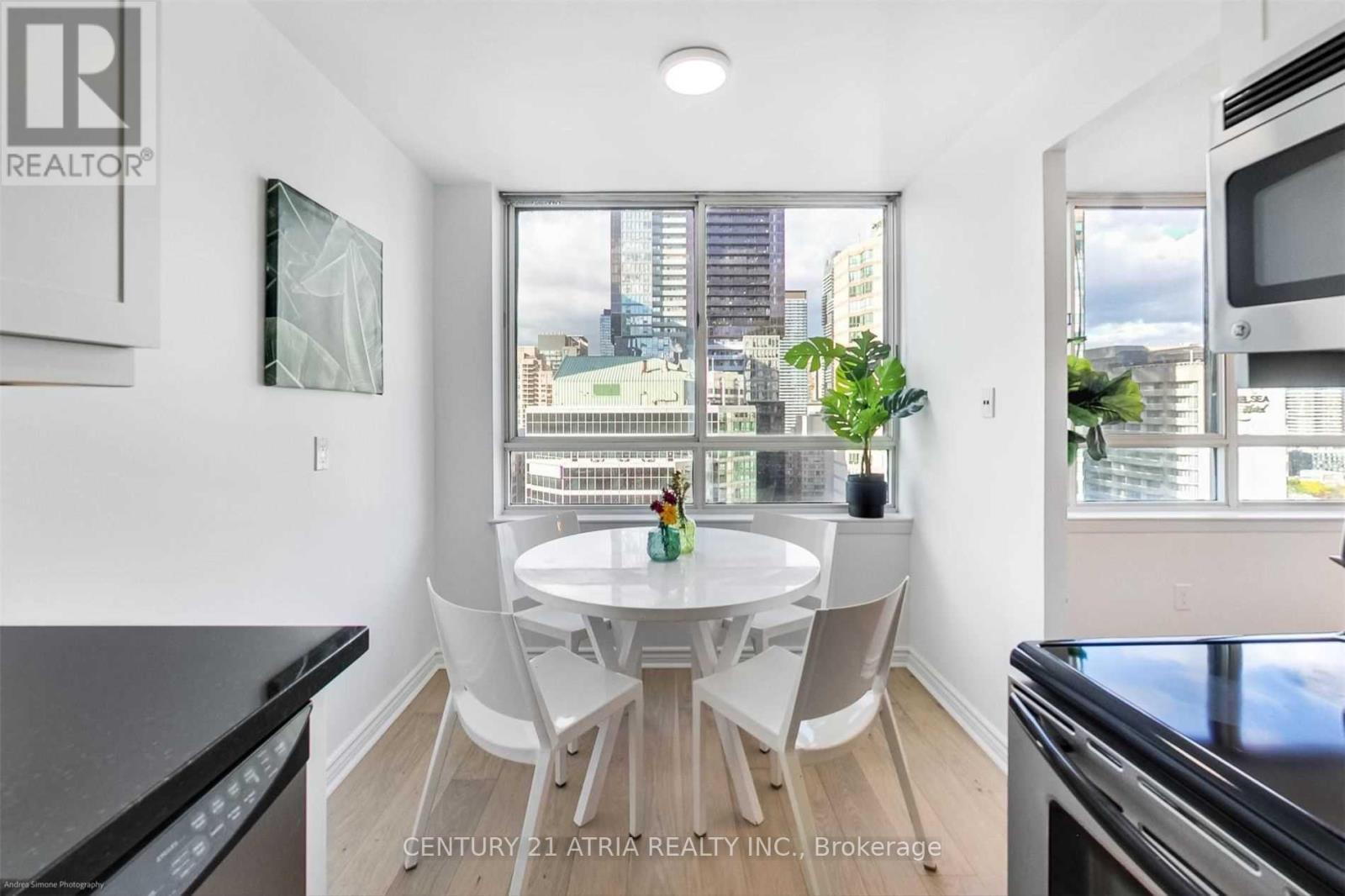 2616 - 633 Bay Street, Toronto (Bay Street Corridor), Ontario  M5G 2G4 - Photo 10 - C12784240