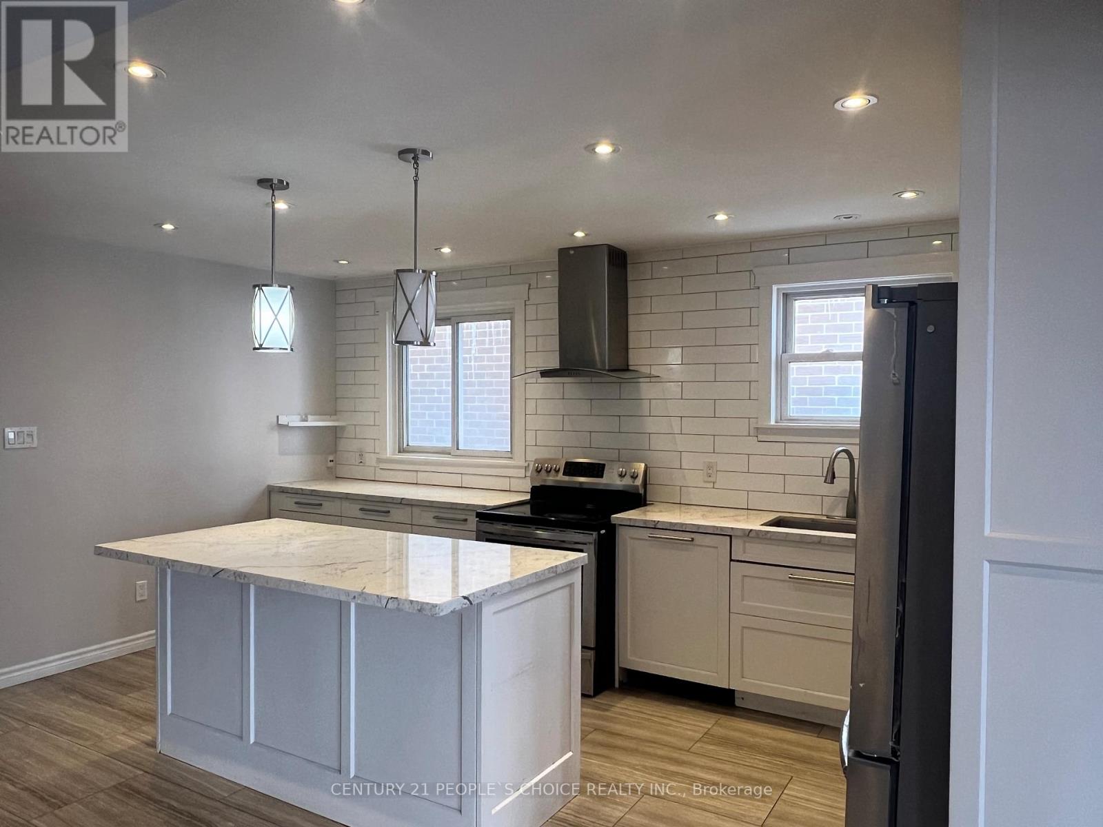 14 Albermarle Court, Brampton, Ontario  L6Z 1R4 - Photo 7 - W12740264