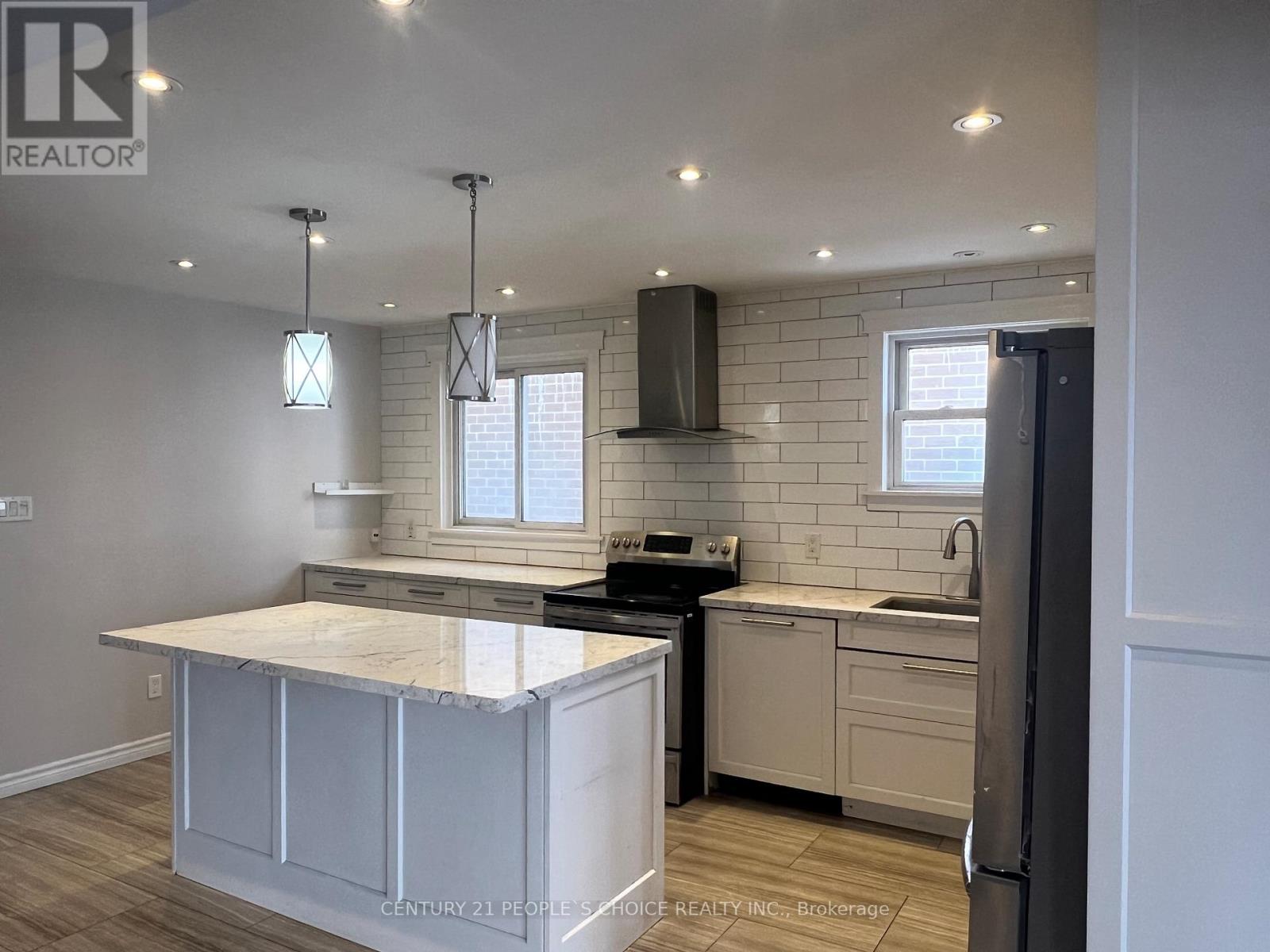 14 Albermarle Court, Brampton, Ontario  L6Z 1R4 - Photo 6 - W12740264