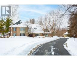 27 BLACKBERRY PLACE, Hamilton, Ontario