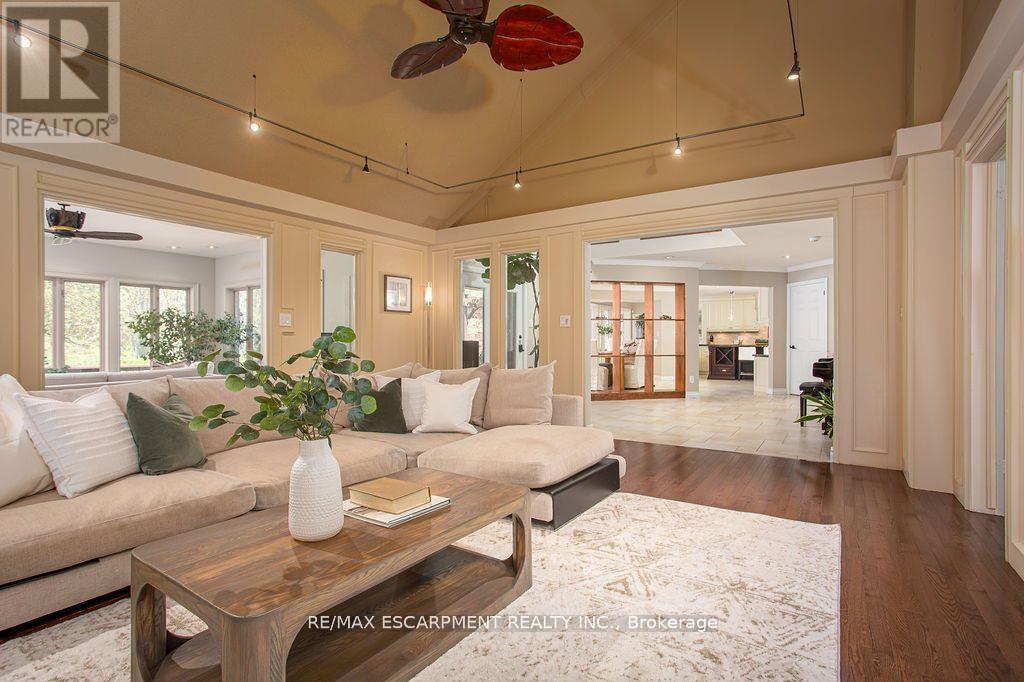 27 Blackberry Place, Hamilton (Carlisle), Ontario  L0R 1H2 - Photo 22 - X12463456