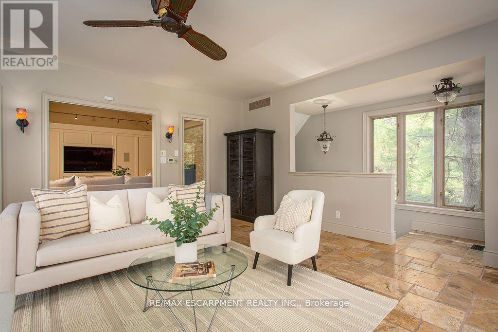 27 Blackberry Place, Hamilton (Carlisle), Ontario  L0R 1H2 - Photo 24 - X12463456