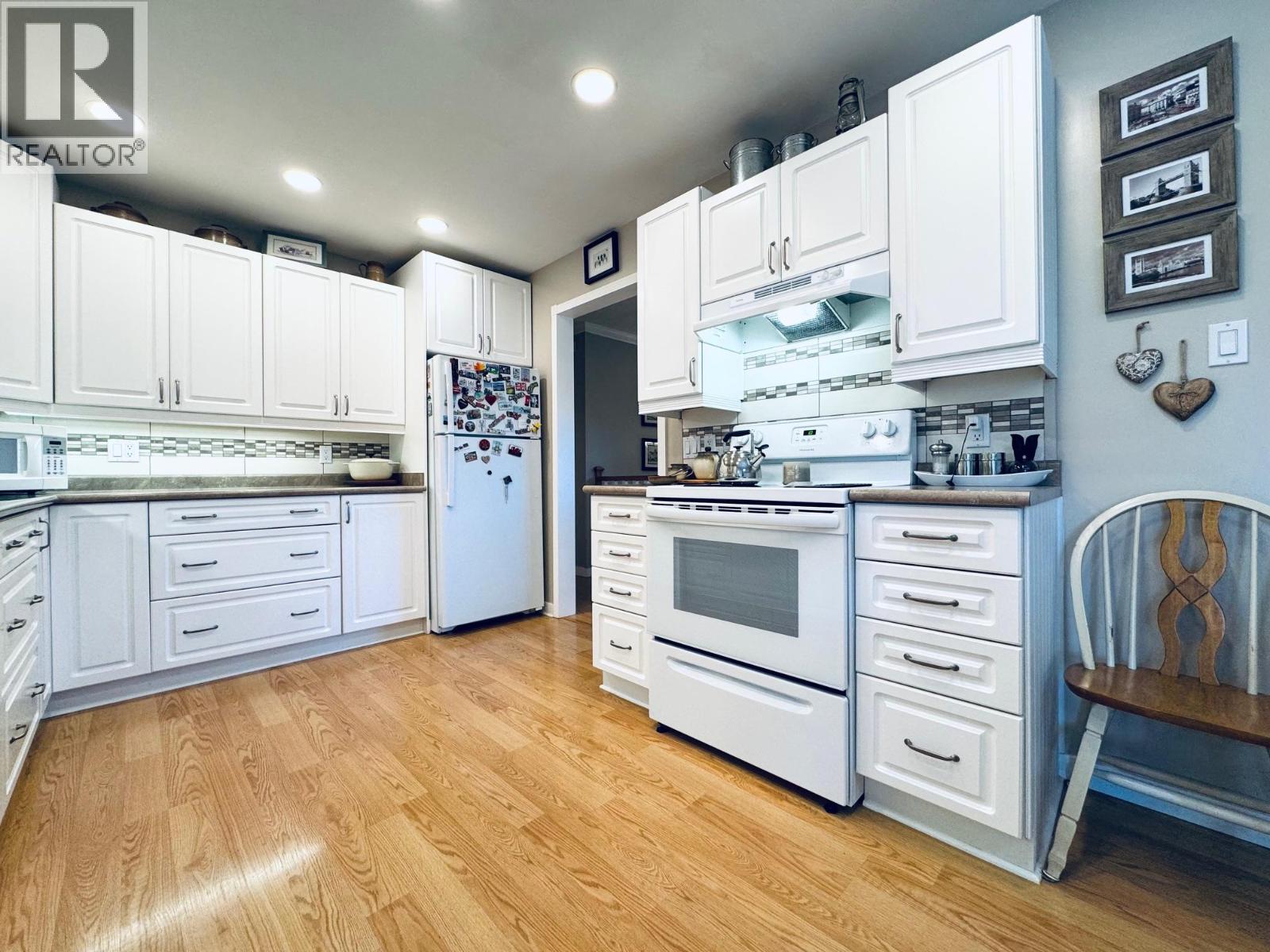 1969 Armstrong Street, Merritt, British Columbia  V1K 1E7 - Photo 2 - 10375757