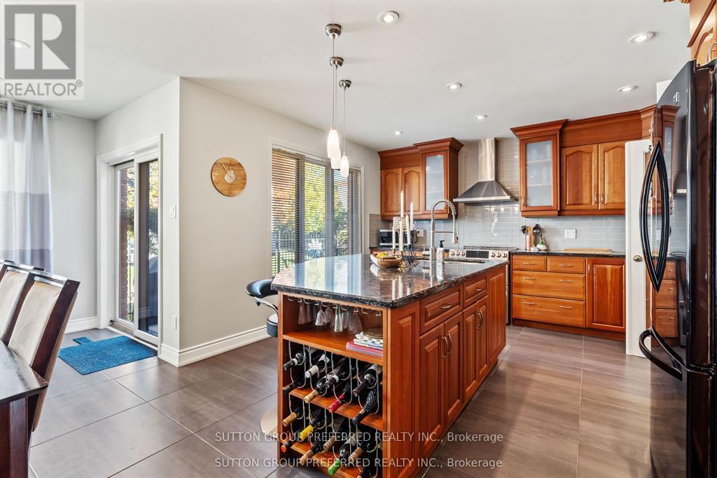 31 Havenwood Way, London North, Ontario  N6H 5B8 - Photo 12 - X12784372