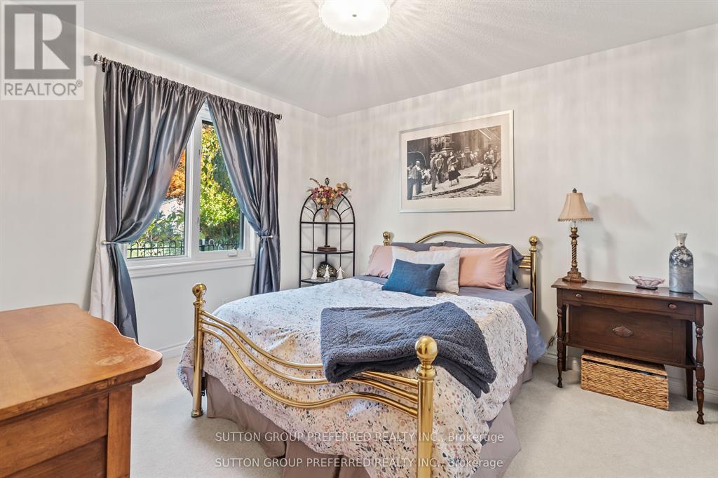 31 Havenwood Way, London North, Ontario  N6H 5B8 - Photo 22 - X12784372