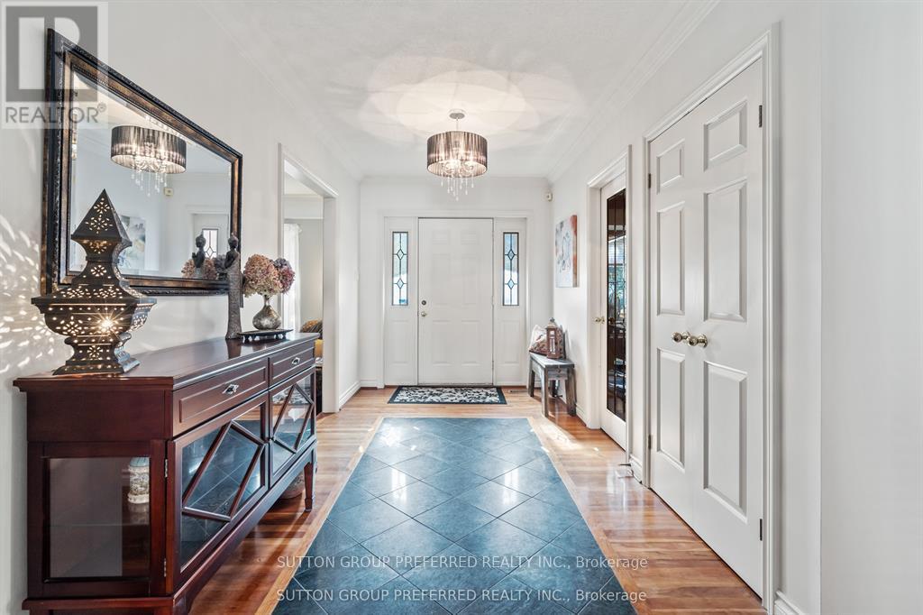 31 Havenwood Way, London North, Ontario  N6H 5B8 - Photo 4 - X12784372