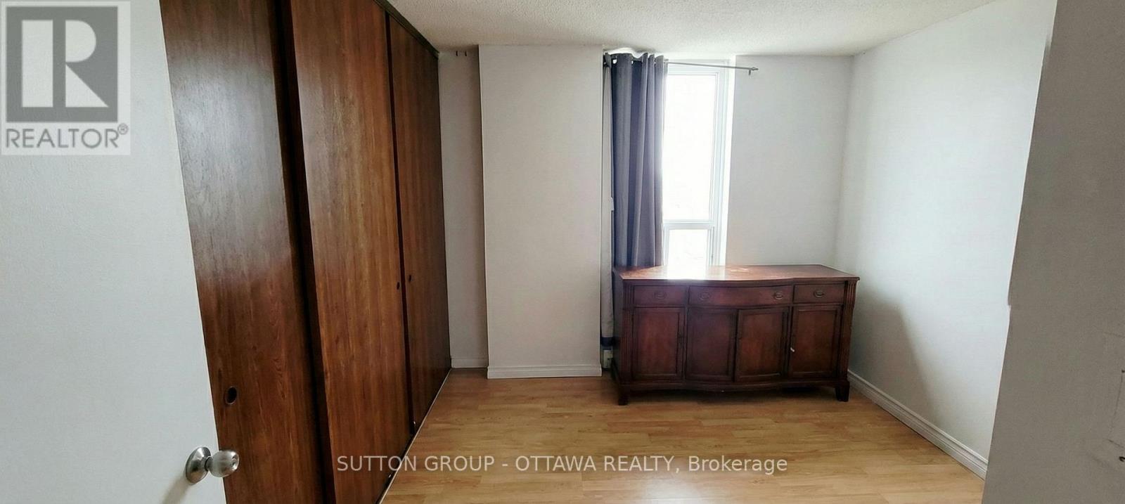 516 - 2000 Jasmine Crescent, Ottawa, Ontario  K1J 8K4 - Photo 4 - X12784428