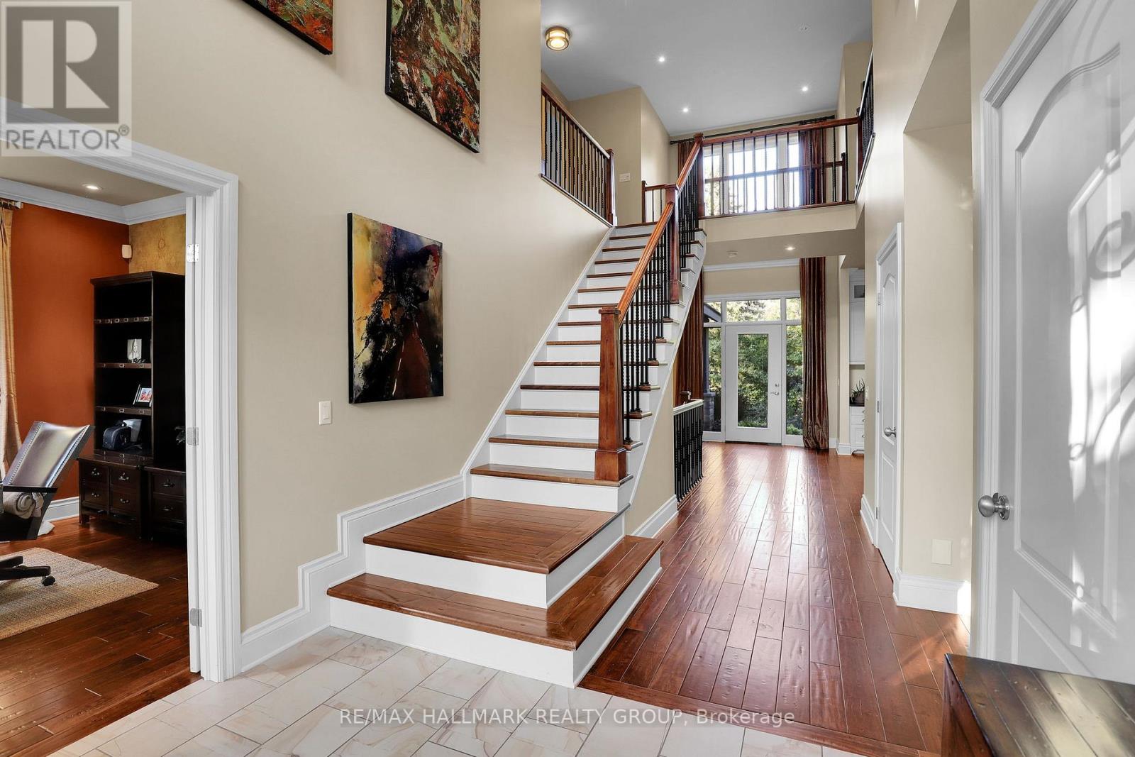 45 Crescent Heights, Ottawa, Ontario  K1S 3G7 - Photo 3 - X12784432