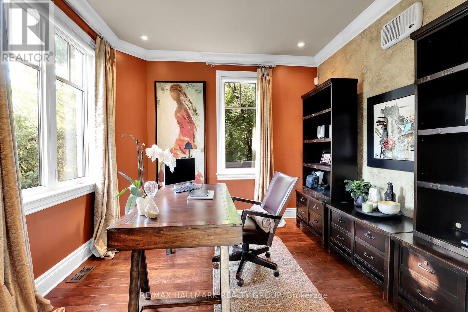 45 Crescent Heights, Ottawa, Ontario  K1S 3G7 - Photo 4 - X12784432