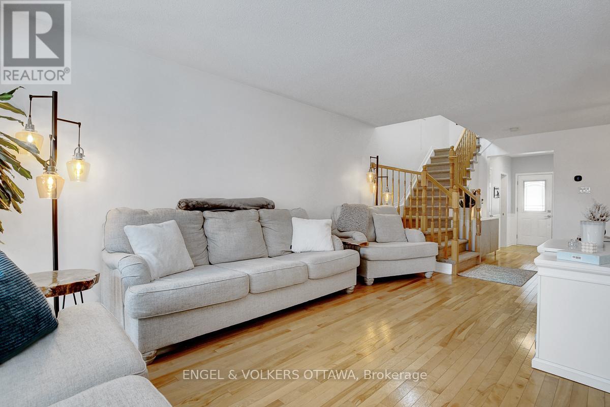 308 Tabaret Street, Ottawa, Ontario  K2M 0B8 - Photo 12 - X12784448