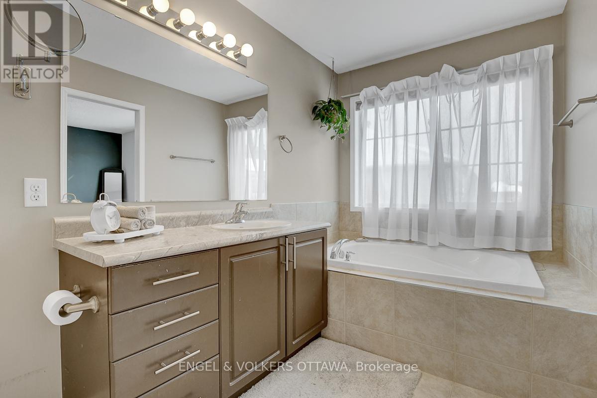 308 Tabaret Street, Ottawa, Ontario  K2M 0B8 - Photo 30 - X12784448