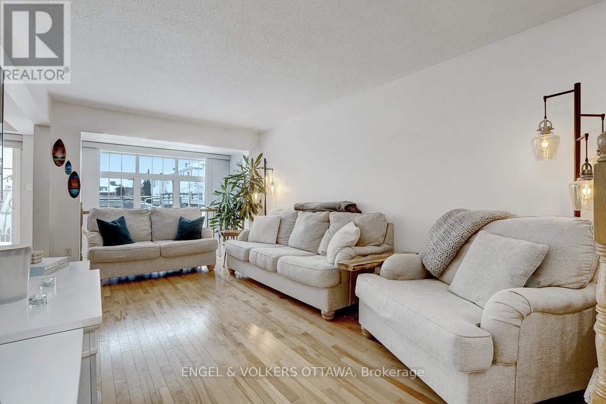 308 Tabaret Street, Ottawa, Ontario  K2M 0B8 - Photo 9 - X12784448