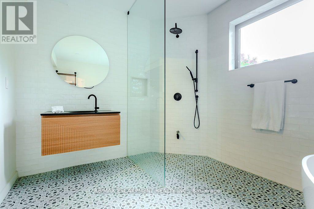 12 Blackberry Place, Hamilton, Ontario  L0R 1H2 - Photo 33 - X12585096