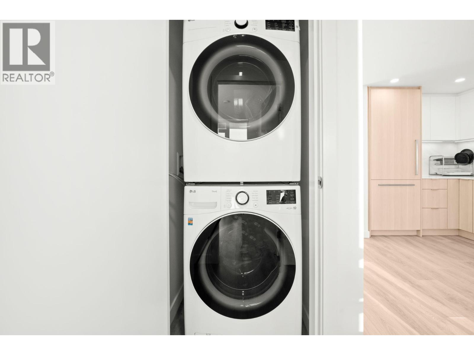 1208 318 Alderson Avenue, Coquitlam, British Columbia  V3K 0J1 - Photo 12 - R3089401