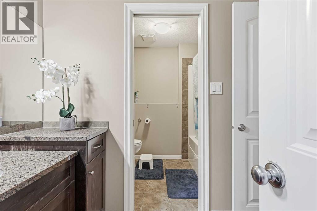 432 Firelight Point W, Lethbridge, Alberta  T1J 5B4 - Photo 24 - A2285729