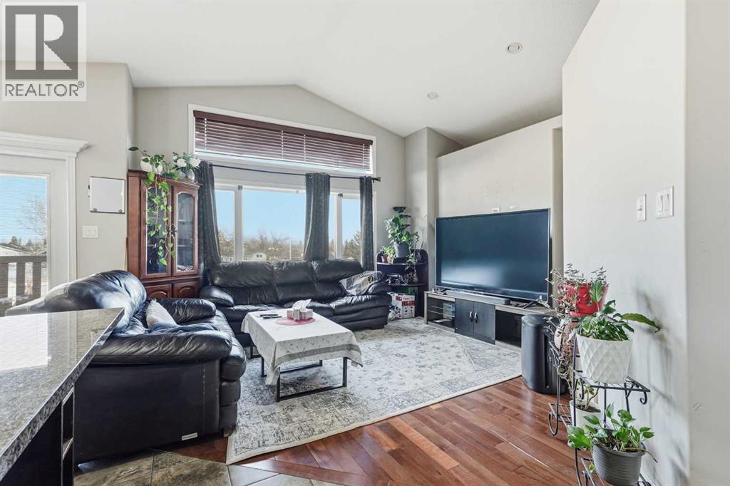 432 Firelight Point W, Lethbridge, Alberta  T1J 5B4 - Photo 8 - A2285729