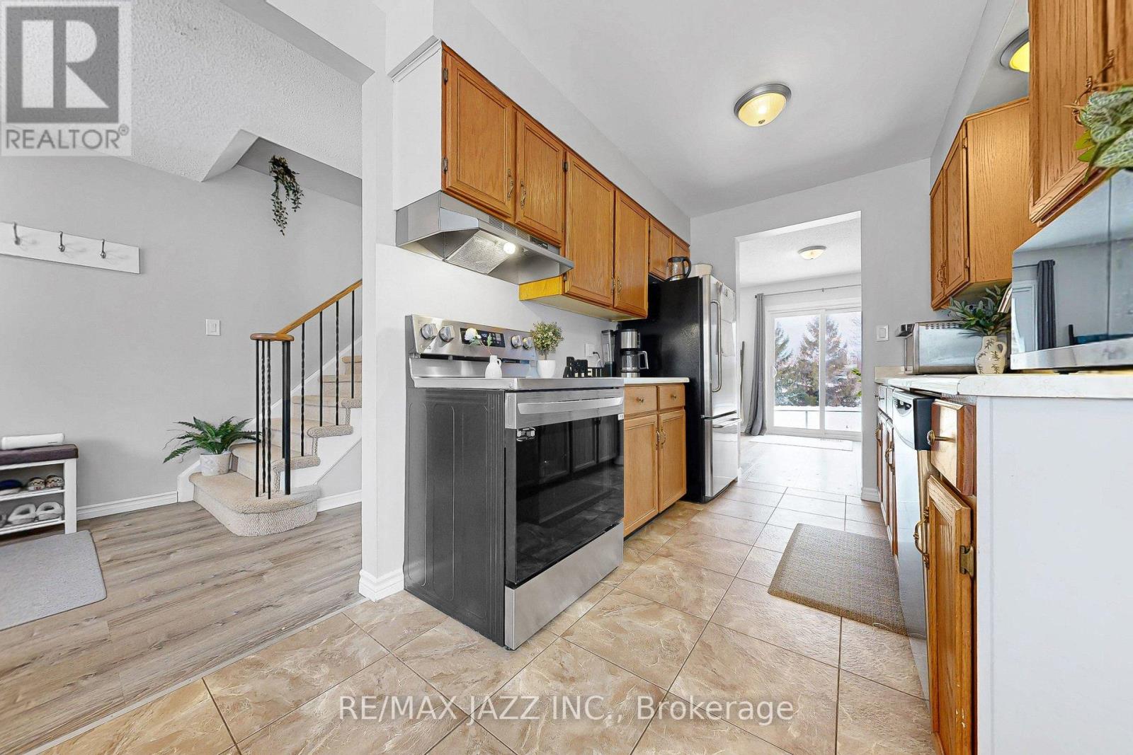 102 Penfound Drive, Clarington, Ontario  L1C 4B8 - Photo 16 - E12784390