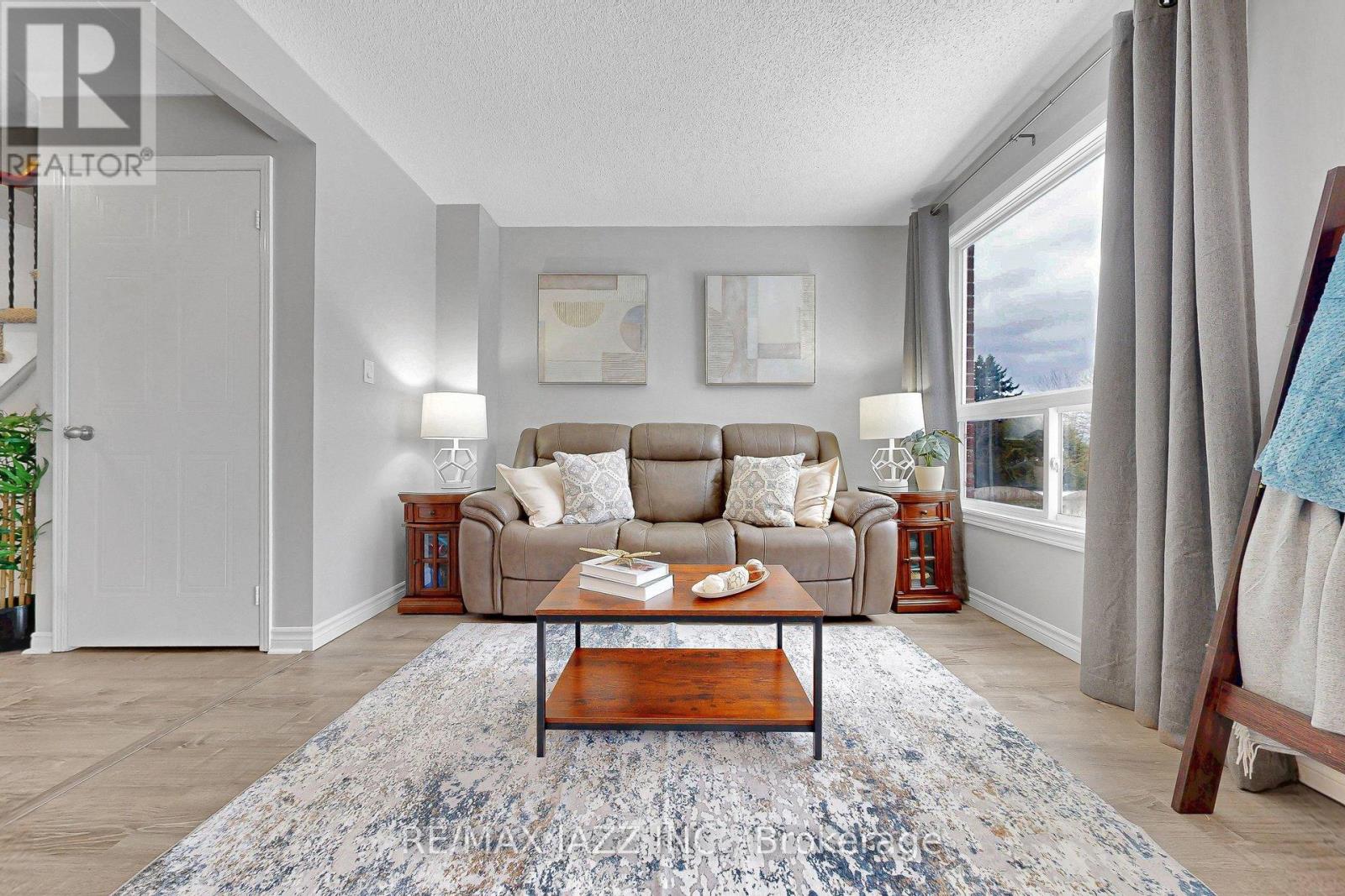 102 Penfound Drive, Clarington, Ontario  L1C 4B8 - Photo 8 - E12784390