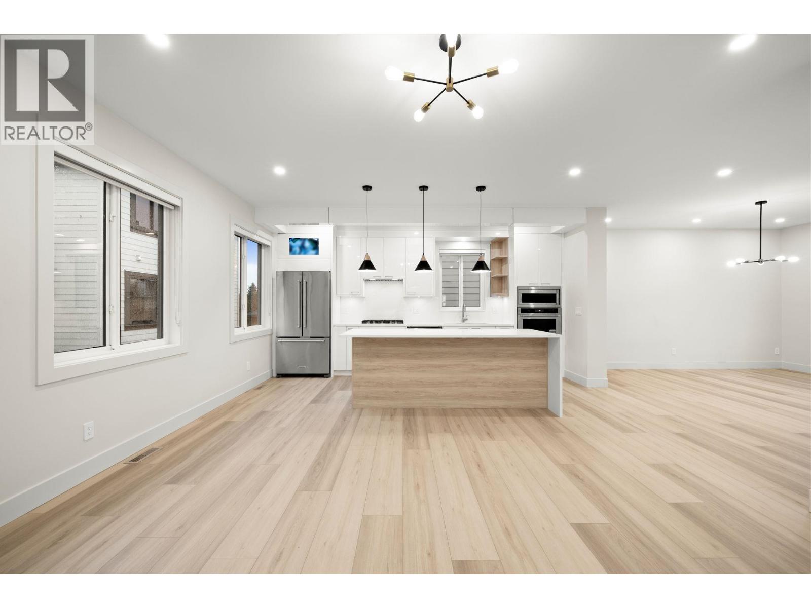 4 3881 Hurst Street, Burnaby, British Columbia  V5J 1M4 - Photo 7 - R3089318