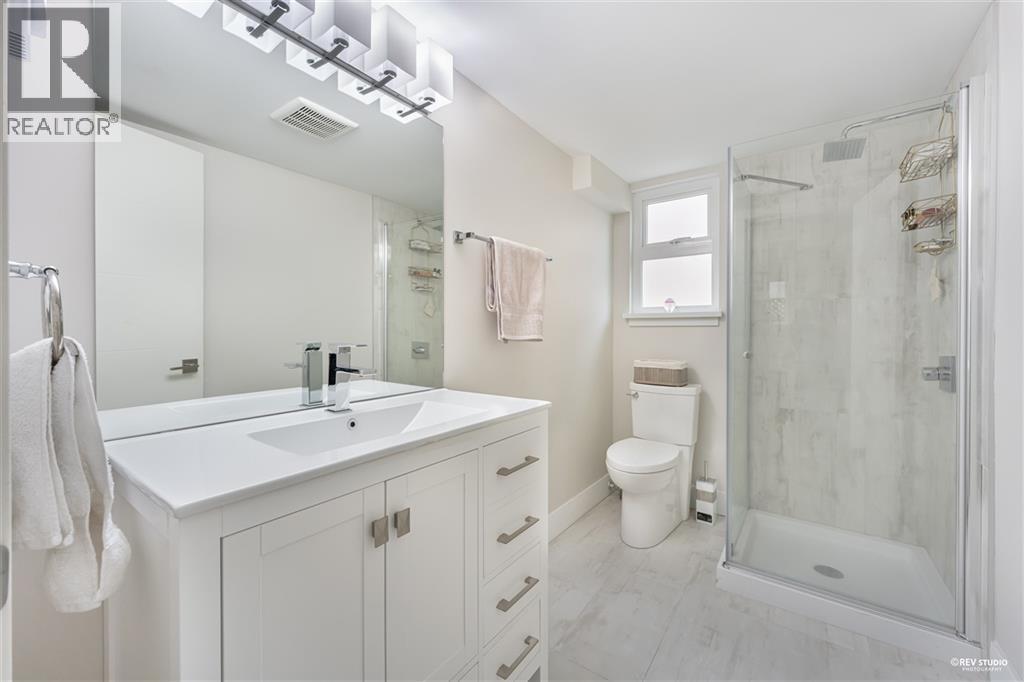 510 25th  W Street, North Vancouver, British Columbia  V7N 2G3 - Photo 30 - R3089409