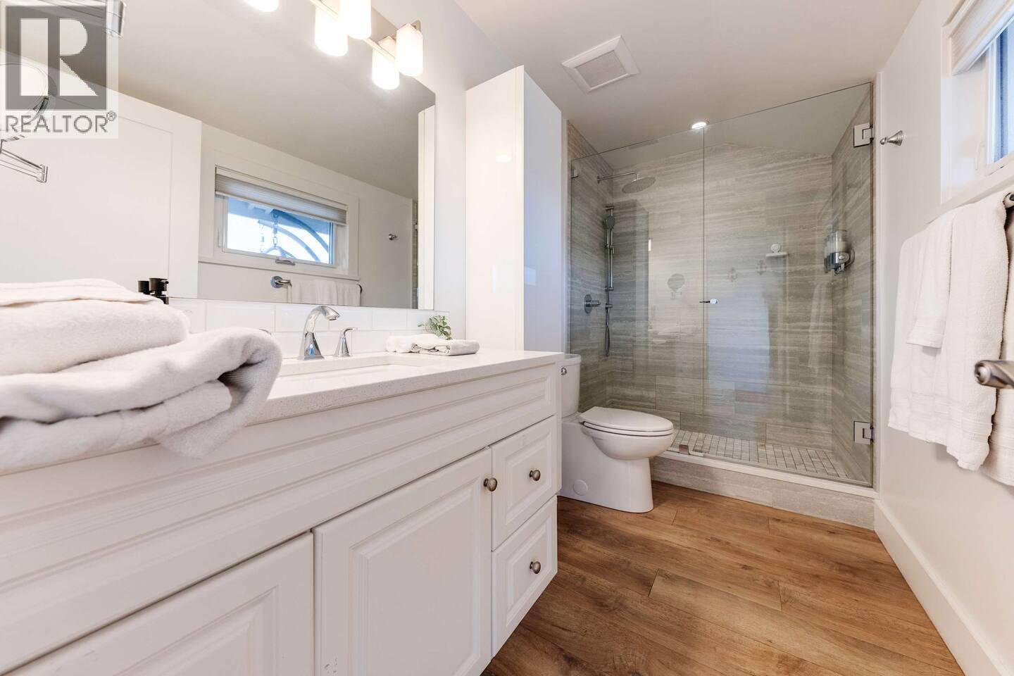 A015 415 Esplanade Avenue, North Vancouver, British Columbia  V7M 1A6 - Photo 22 - R3089415