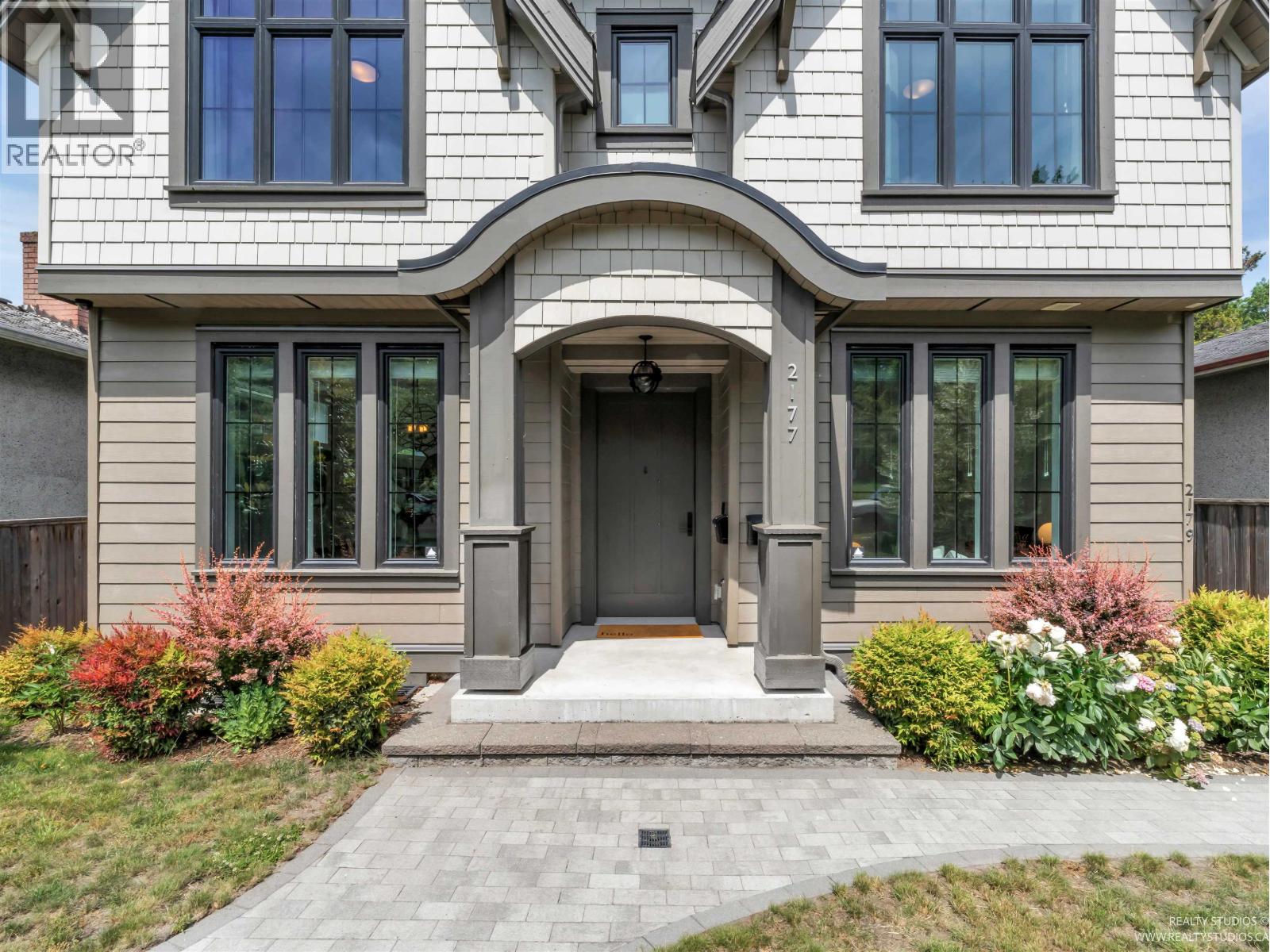 2177 E 20th Avenue, Vancouver, British Columbia  V5N 2L5 - Photo 2 - R3089431