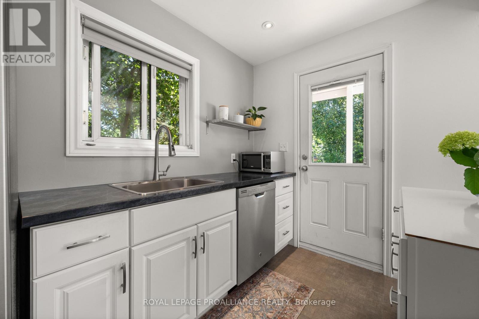 A - 134 Dufferin Avenue, Belleville (Belleville Ward), Ontario  K8N 3X1 - Photo 4 - X12784388