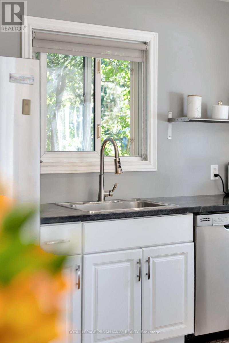 A - 134 Dufferin Avenue, Belleville (Belleville Ward), Ontario  K8N 3X1 - Photo 8 - X12784388