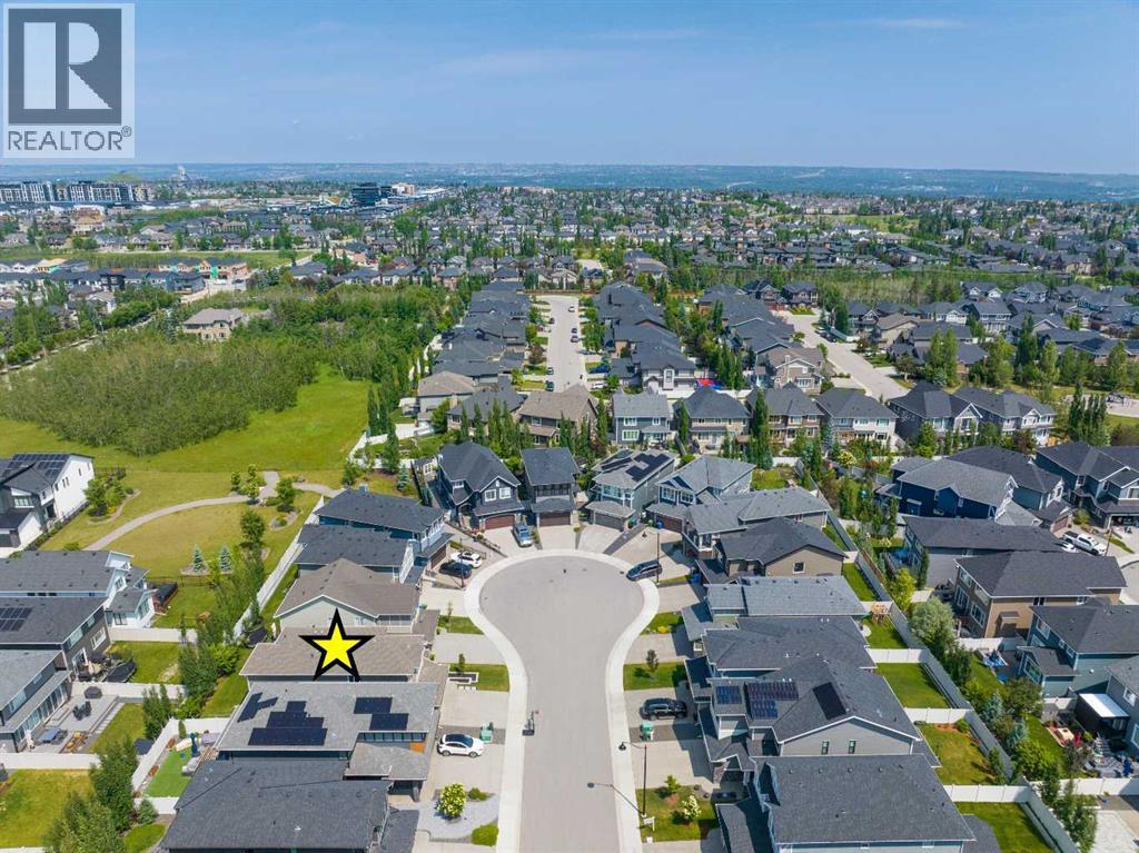 19 West Grove Place Sw, Calgary, Alberta  T3H 1Z4 - Photo 4 - A2246398