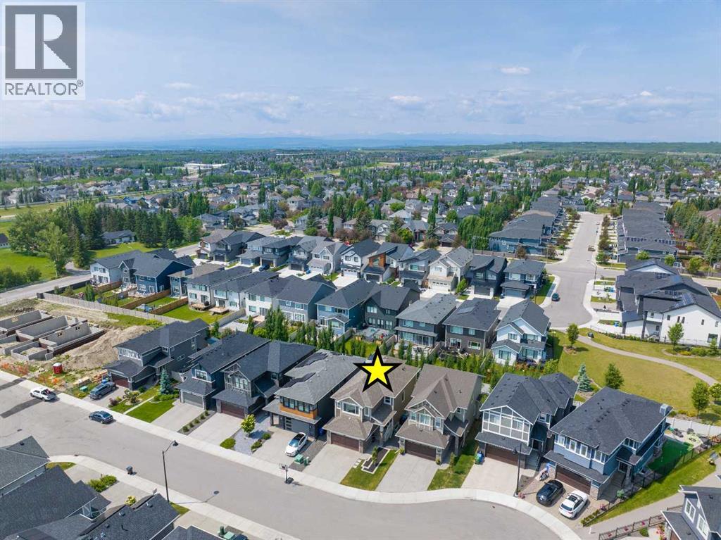 19 West Grove Place Sw, Calgary, Alberta  T3H 1Z4 - Photo 3 - A2246398