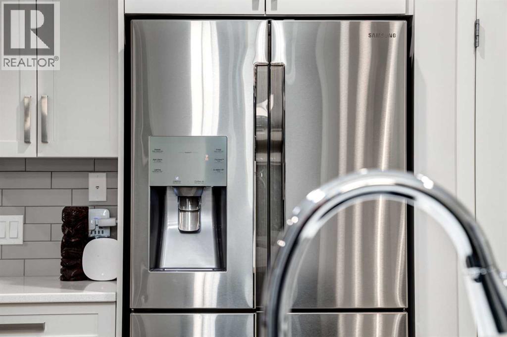 19 West Grove Place Sw, Calgary, Alberta  T3H 1Z4 - Photo 13 - A2246398