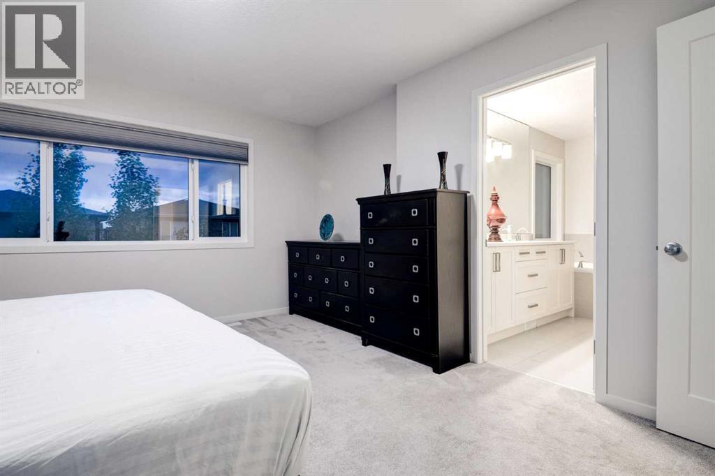 19 West Grove Place Sw, Calgary, Alberta  T3H 1Z4 - Photo 24 - A2246398