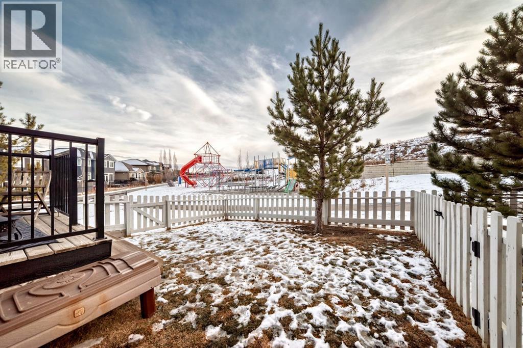 801 Jumping Pound Common, Cochrane, Alberta  T4C 2L1 - Photo 32 - A2285624