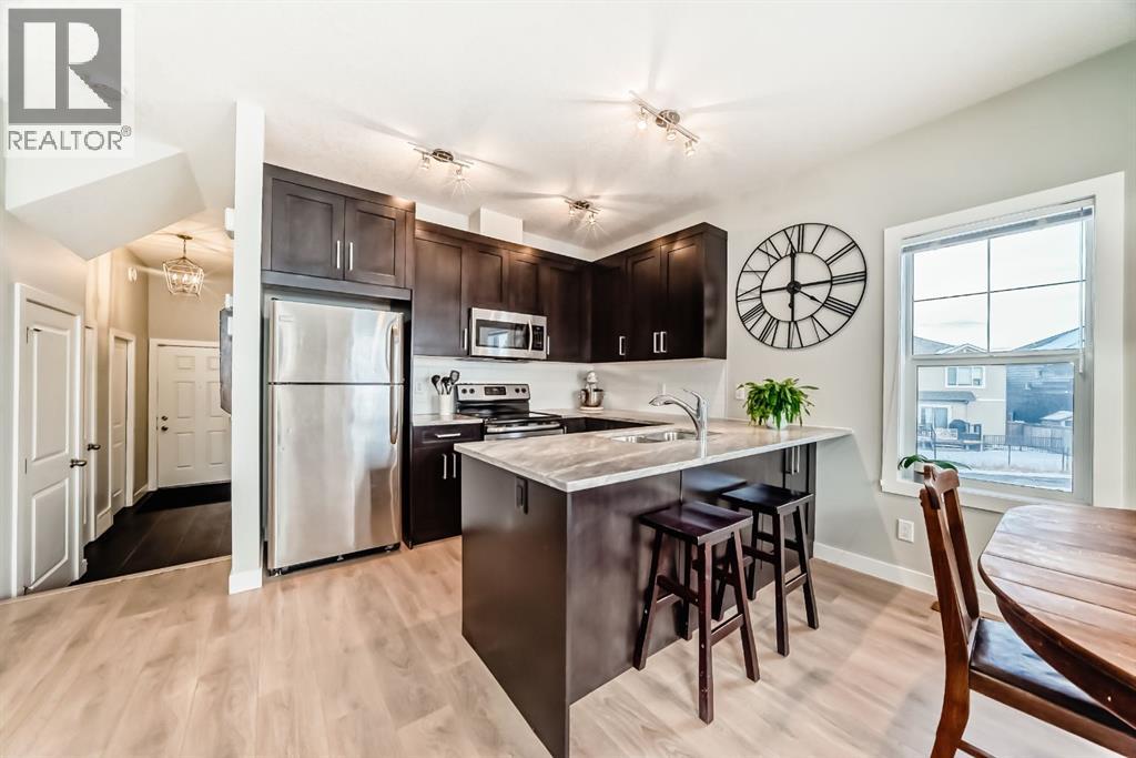 801 Jumping Pound Common, Cochrane, Alberta  T4C 2L1 - Photo 4 - A2285624