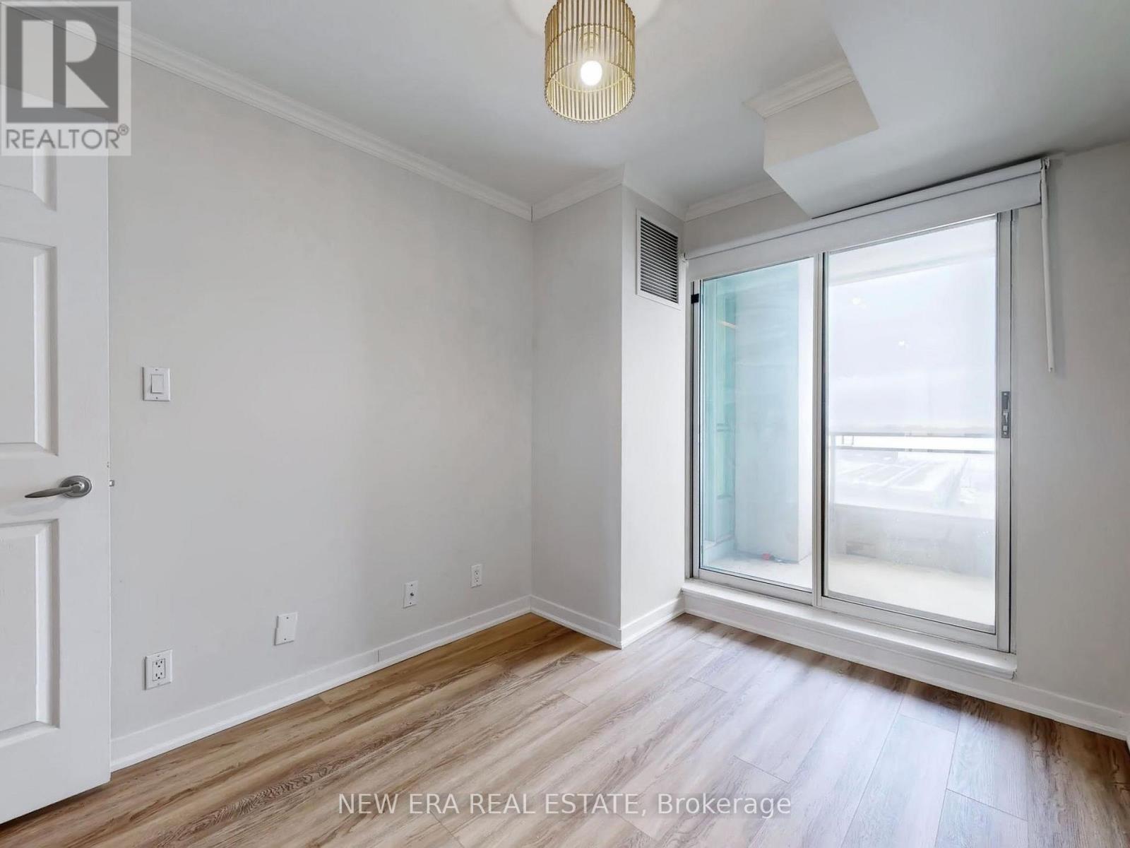 808 - 228 Queens Quay W, Toronto (Waterfront Communities), Ontario  M5J 2X1 - Photo 25 - C12784376