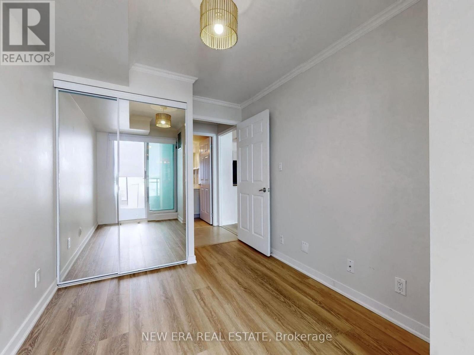 808 - 228 Queens Quay W, Toronto (Waterfront Communities), Ontario  M5J 2X1 - Photo 26 - C12784376